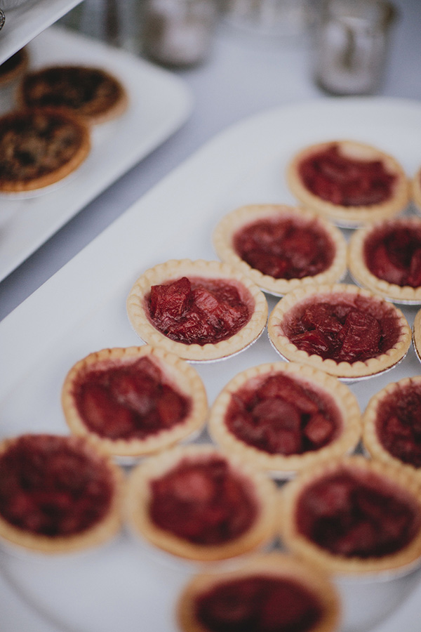 frog city cafe berry tarts